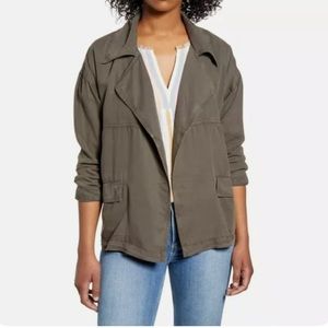 SOLD! Women’s Caslon Army Green Long Sleeve Lightweight Utility Jacket in Medium